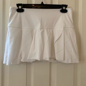 Lululemon white tennis or golf skort size 4